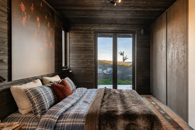 Third bedroom, alternative view